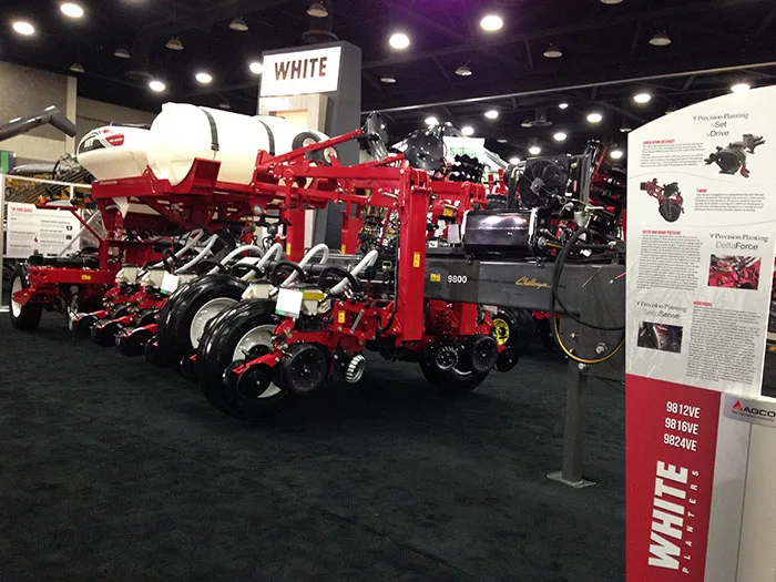 White Planters 9800VE Series planter